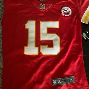 Young Girls L Mahomes jersey